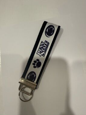 Penn State Nittany Lions Key Fob Wristlet - Navy & White